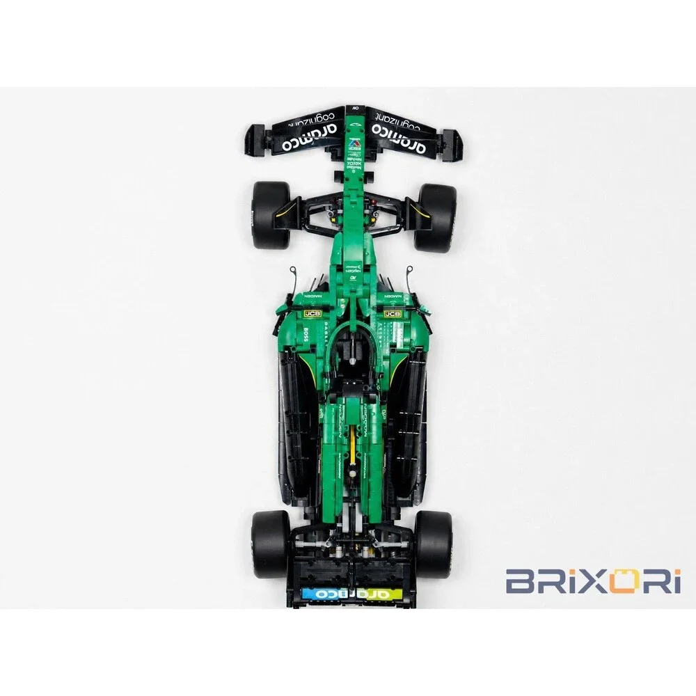 Vertical Wall Mount Display LEGO Aston Martin F1 - 42240